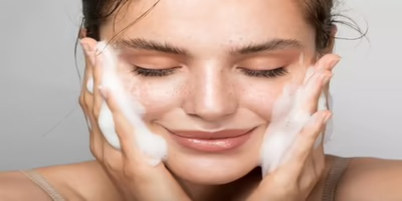 Cleansing first Step of radiant skin